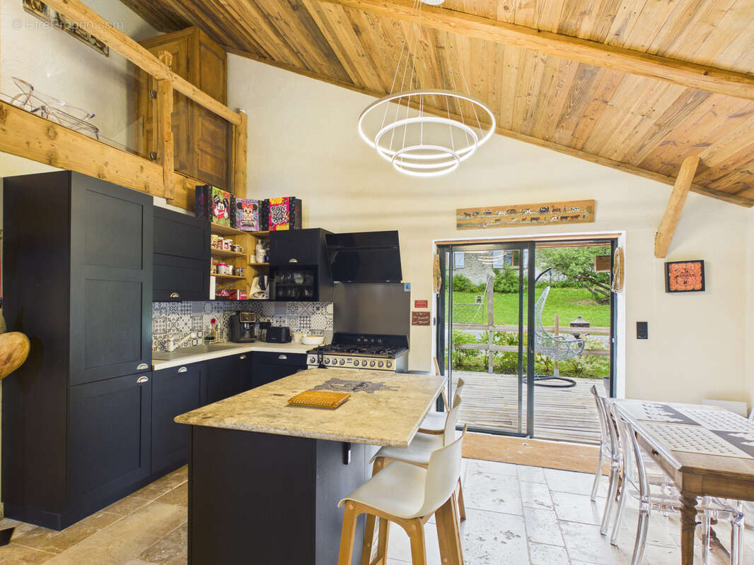 Maison à ARACHES-LA-FRASSE