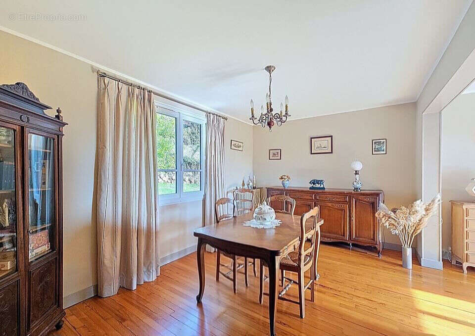 Maison avec 1273 m² de terrain idealement situee - photo 4