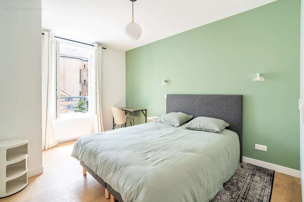 Appartement à SURESNES