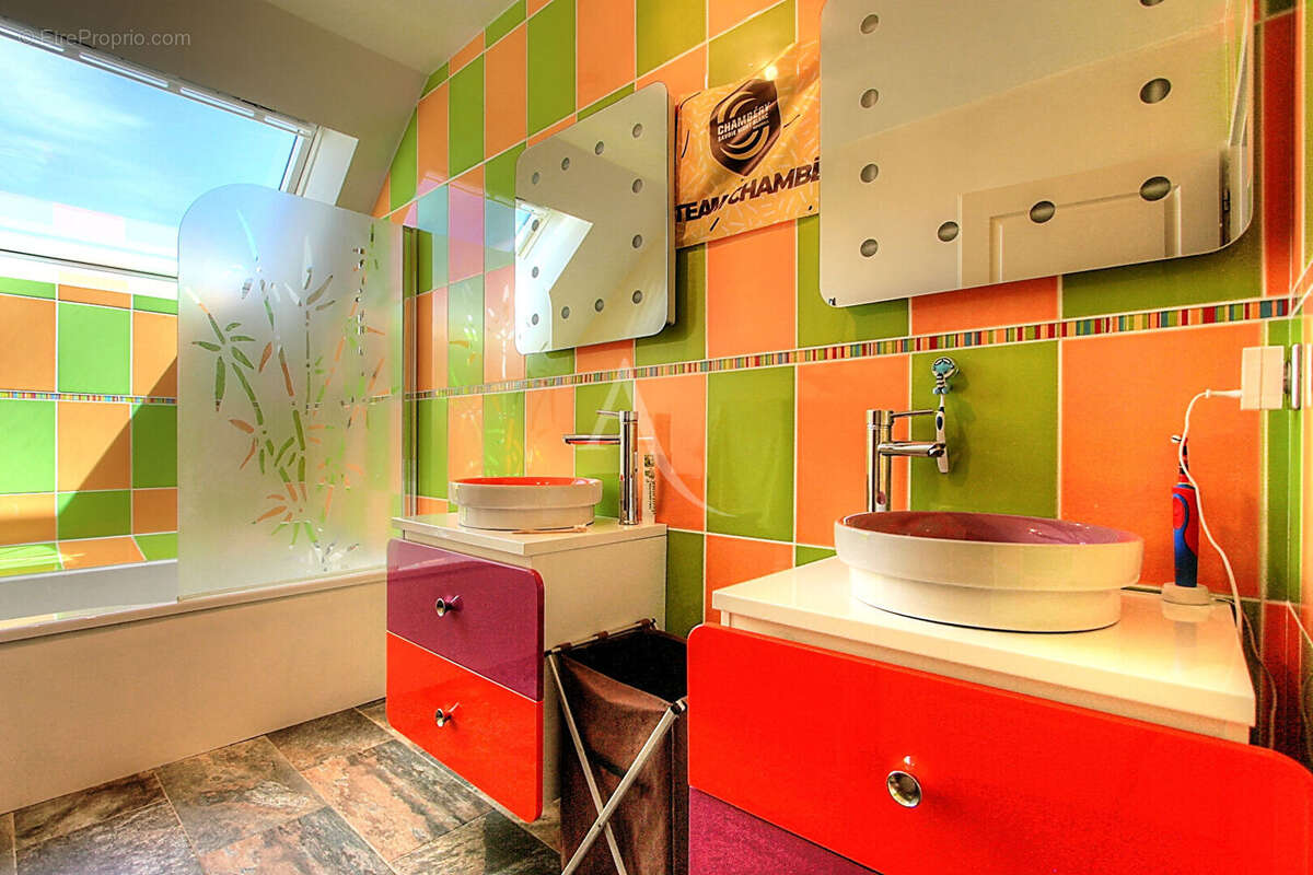 Villa Tresserve 225 m² avec piscine et garage sur 1100 m² de terrain - photo 17