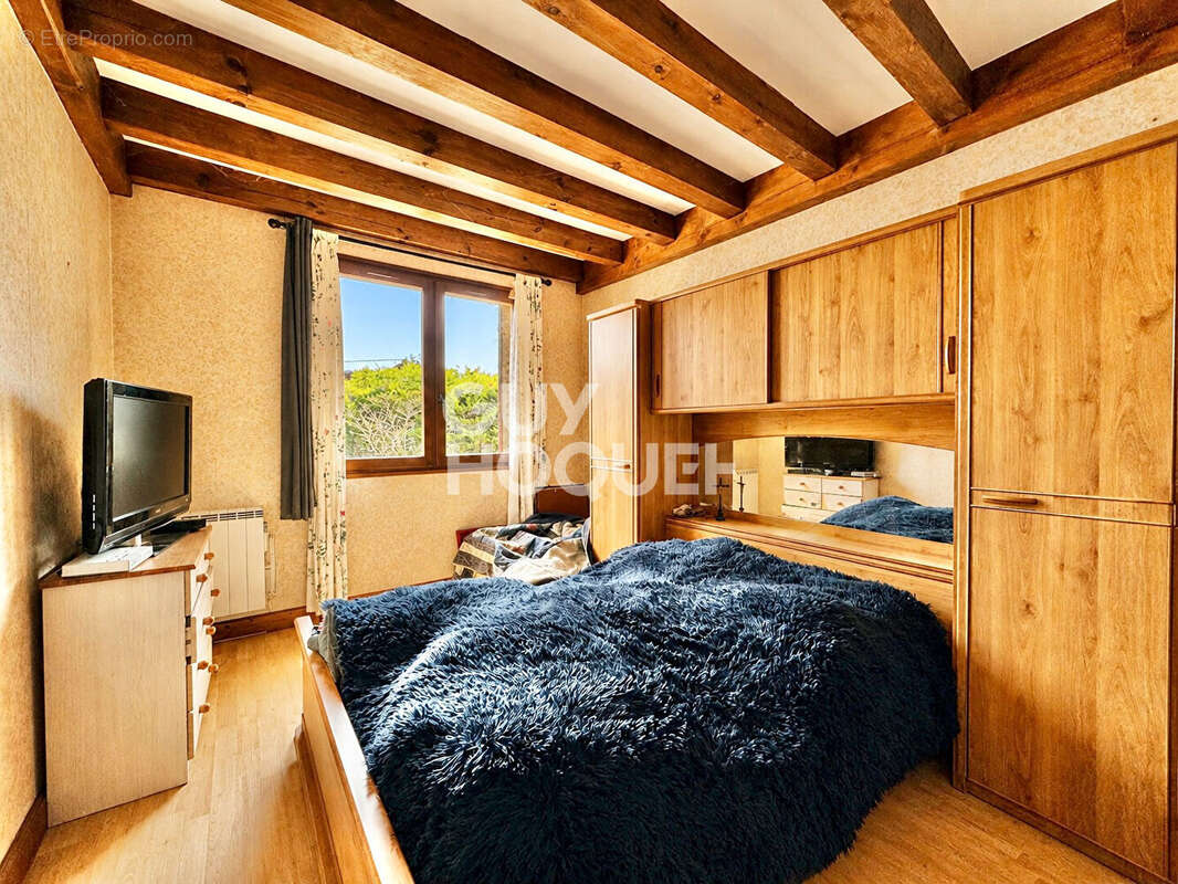Maison  en plein coeur de Gujan-Mestras 6 pièce(s) - photo 4