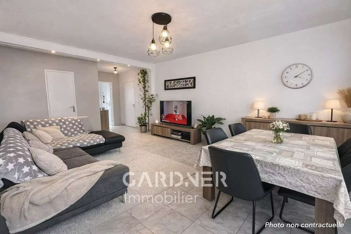 Appartement à MARSEILLE-11E