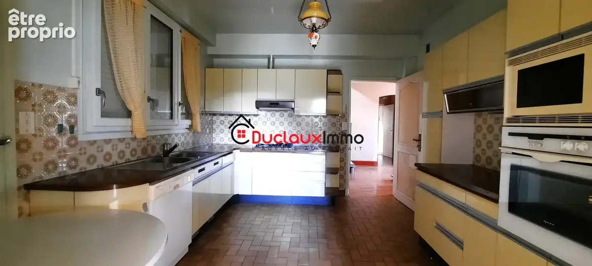 Grande maison individuelle - Sous sol complet - Terrain plat d'1 hectare et demi - photo 6