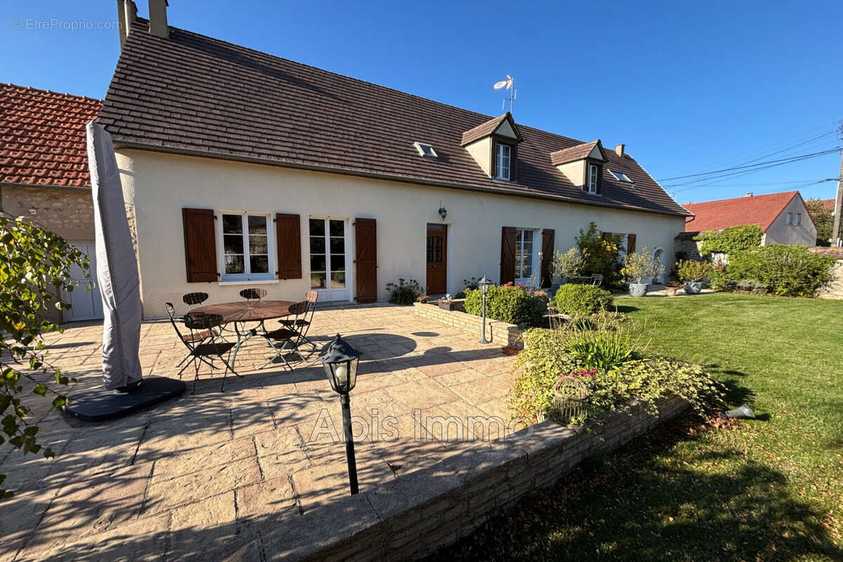 Maison à BEAUVILLIERS