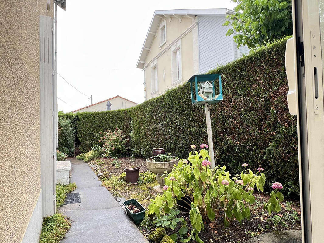 Maison à GOND-PONTOUVRE