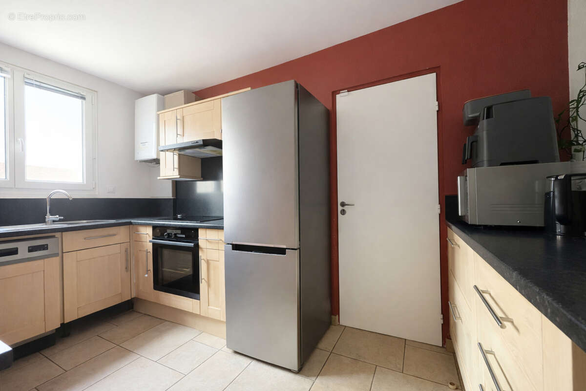 Maison à PIERRE-BENITE