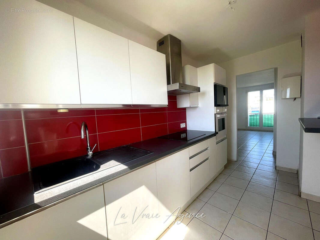 Appartement à MARSEILLE-4E