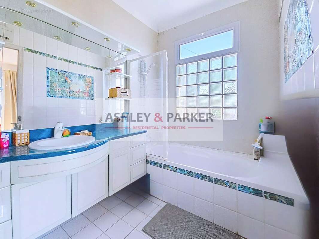 Appartement à VENCE