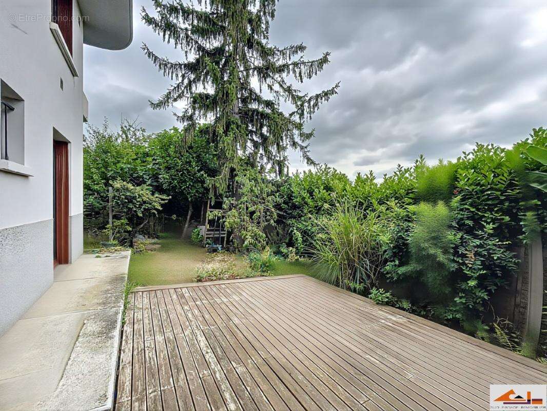 Appartement à RAMONVILLE-SAINT-AGNE