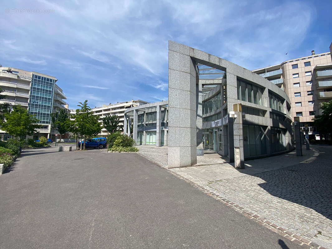 Commerce à ANNEMASSE