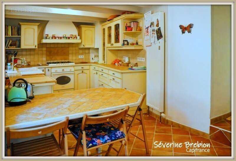  Maison rénovée en pierre de 166 m², 4 chambres, vaste séjour, dépendance, assainissement OK, avec ancien moulin et terrain de 1 - photo 6