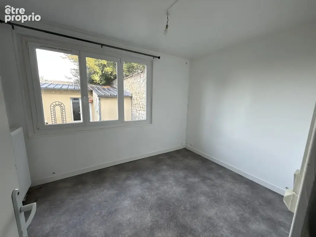 Marines centre : vends appartement 2 pièces - photo 5