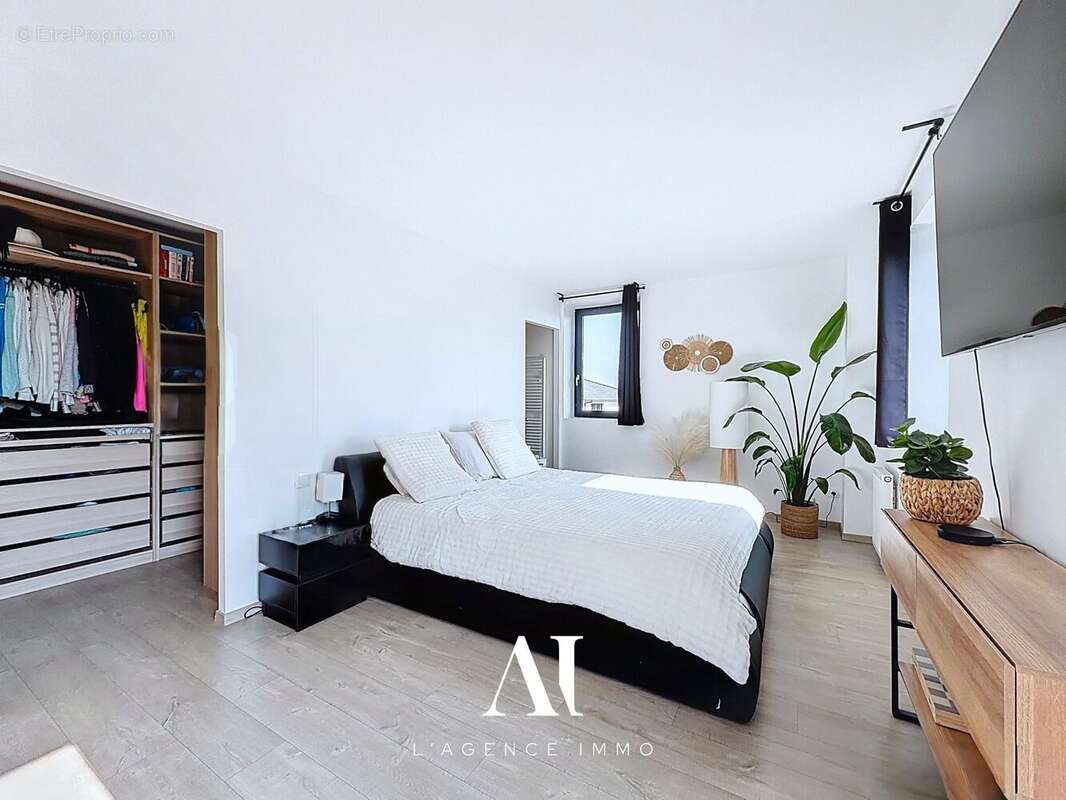 Maison à CESSY