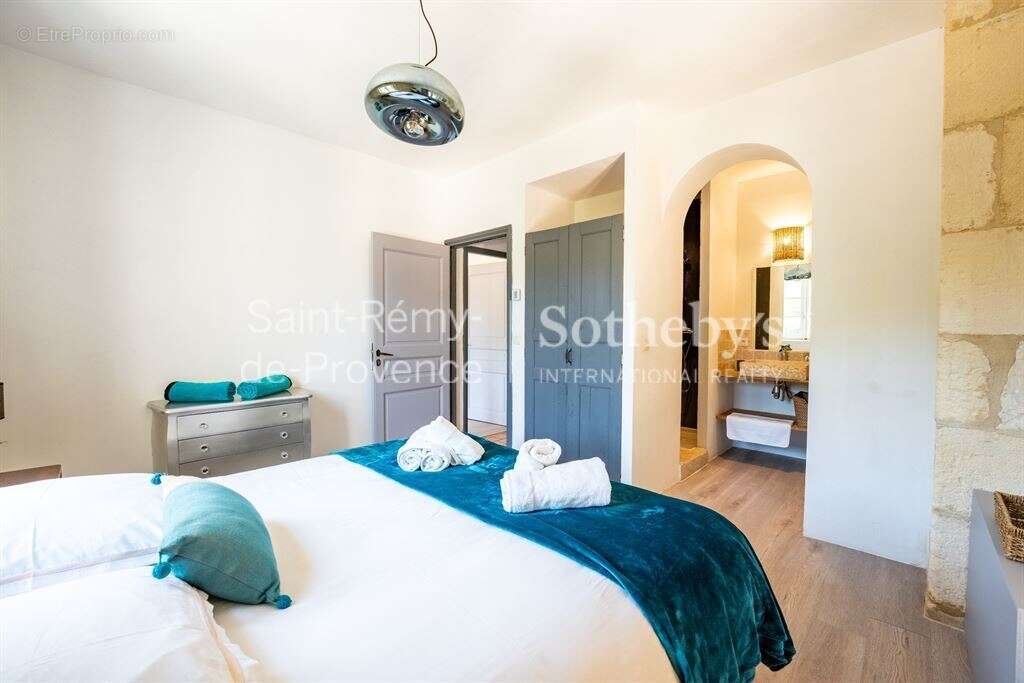 Maison à SAINT-ETIENNE-DU-GRES