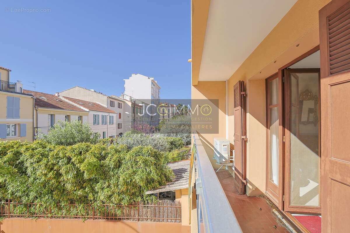 Appartement à HYERES