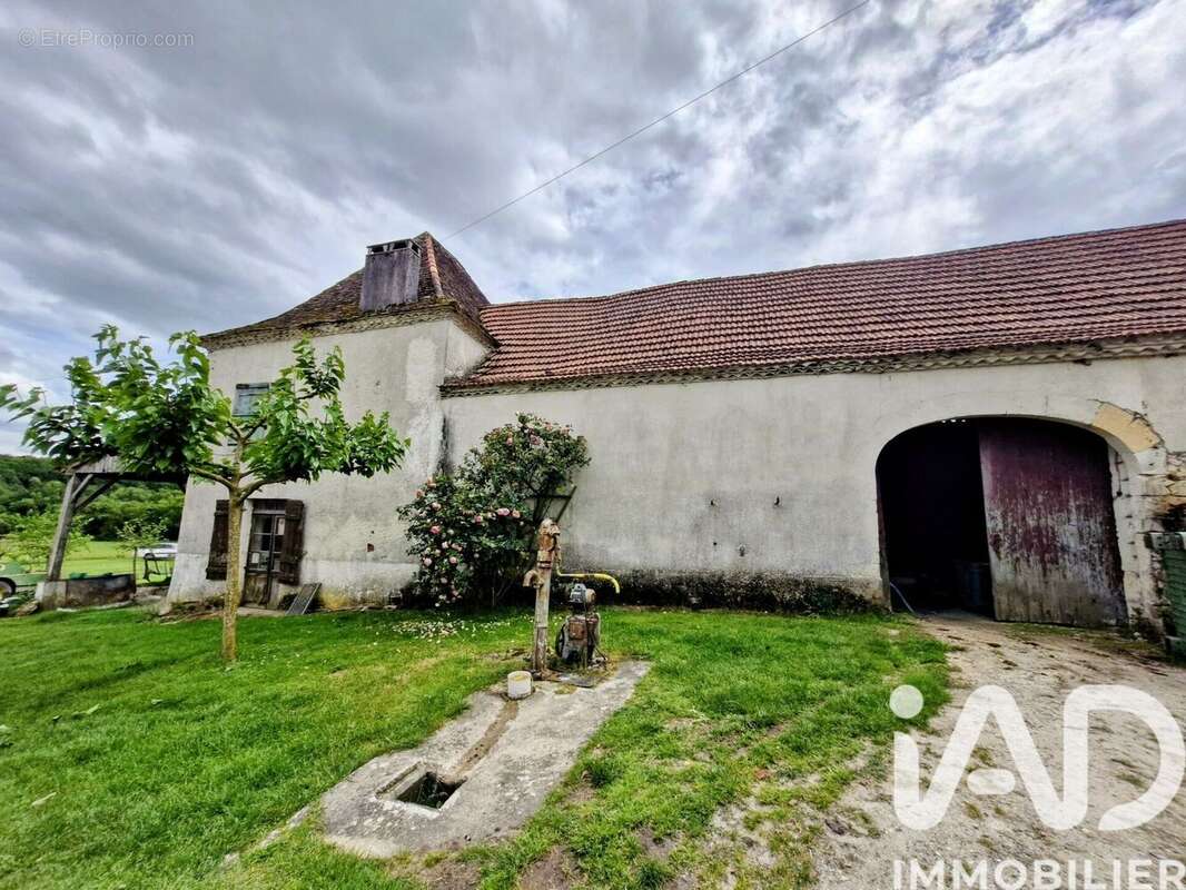 Maison 179 m² à Gageac-Et-Rouillac  - photo 4
