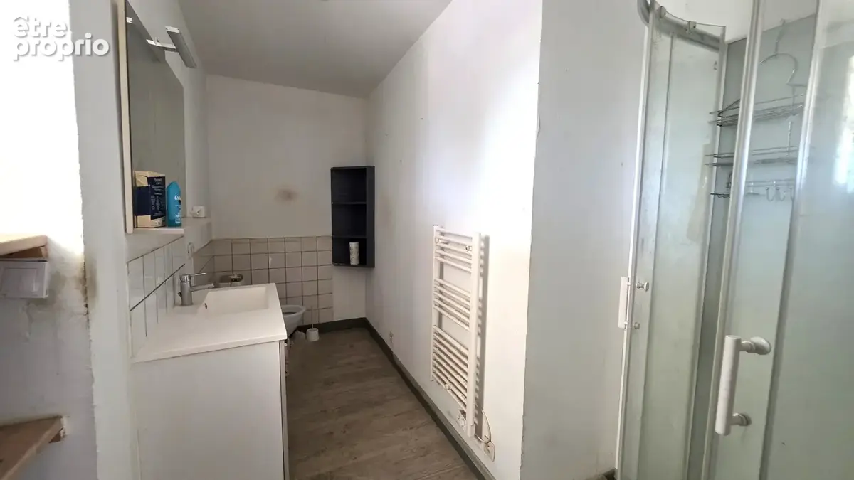 Ensemble immobilier sur plus de 9000m2 de terrain. - photo 6