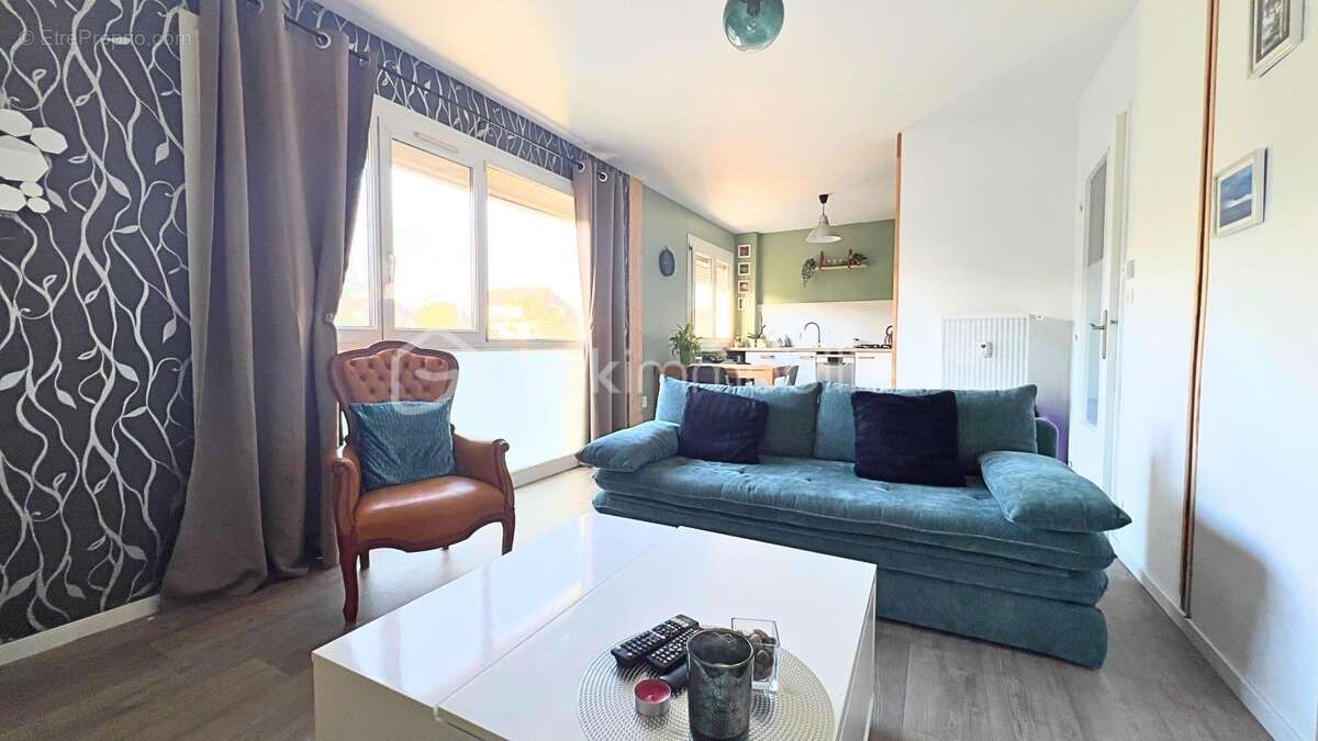 Appartement à CORMELLES-LE-ROYAL