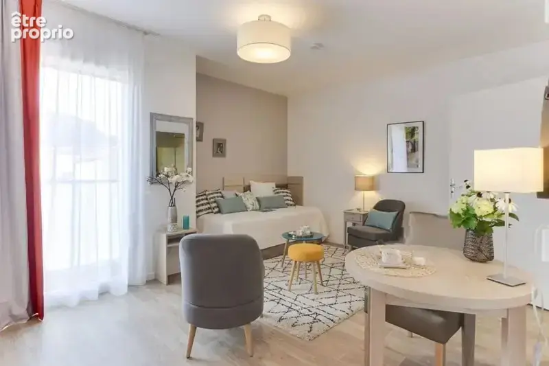 INVESTISSEMENT LOCATIF  BOURGOIN-JALLIEU  Résidence Seniors Les Girandières  6,43 % de rentabilité - photo 2