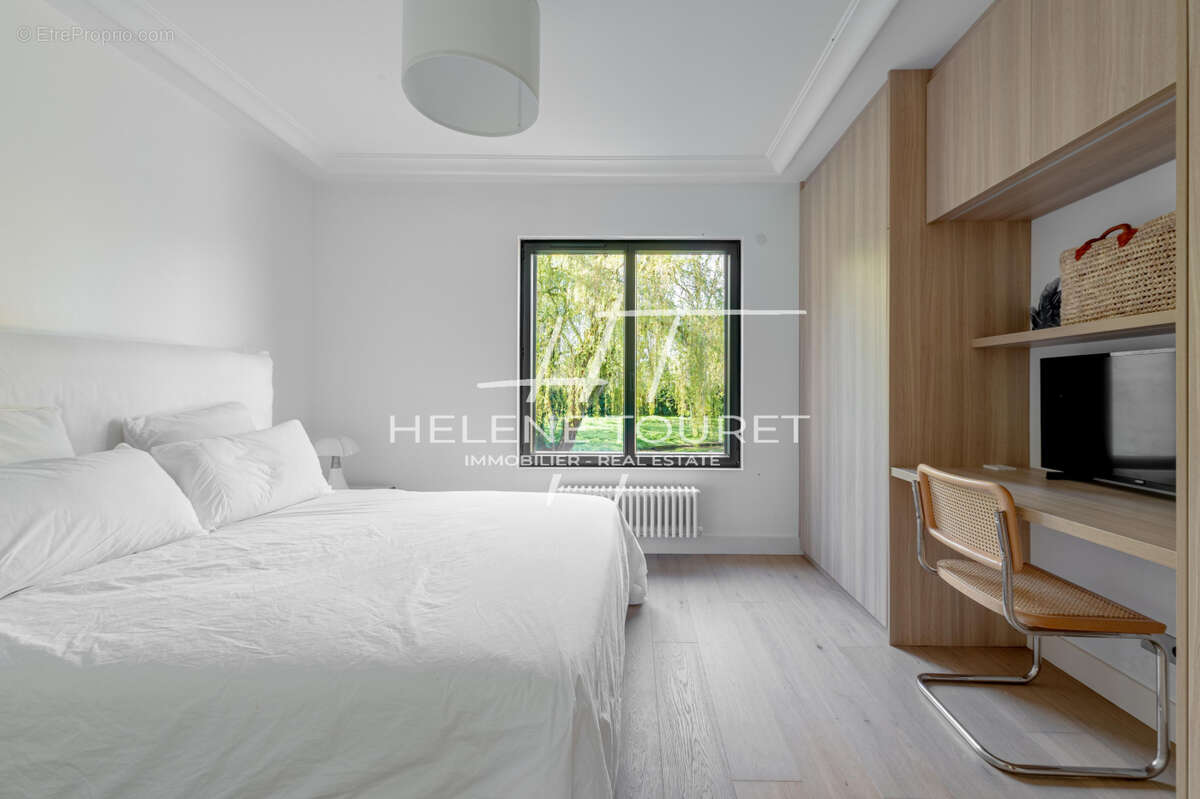 Maison à FONTAINE-CHAALIS