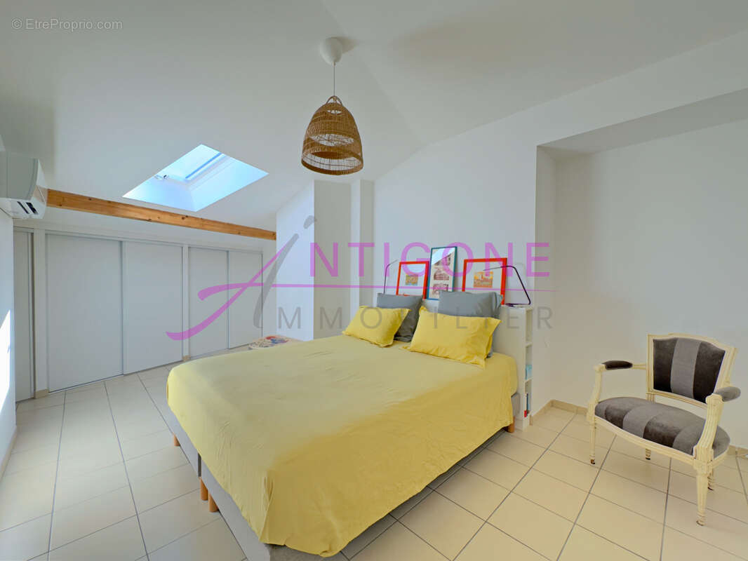Appartement à SIX-FOURS-LES-PLAGES