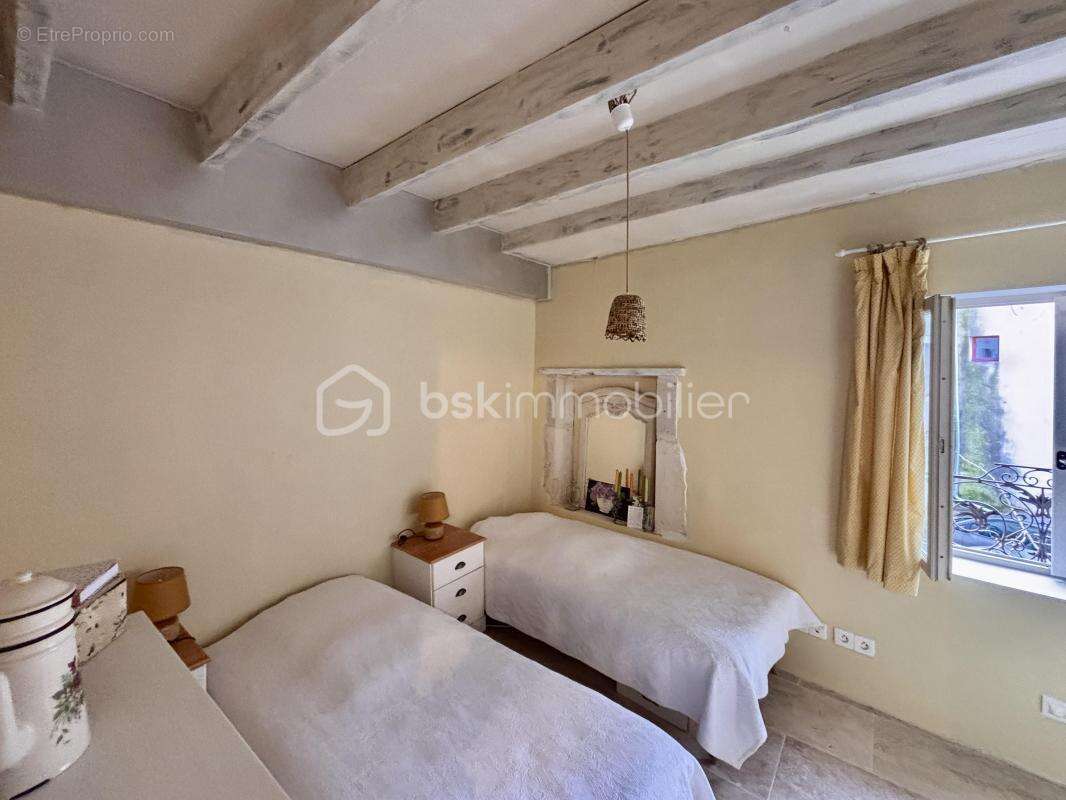 Maison à LA BAUME-DE-TRANSIT