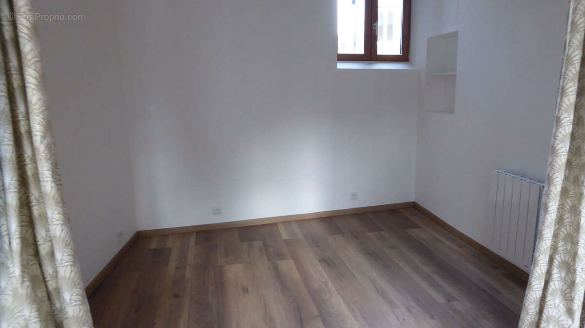 Appartement à PONT-L&#039;EVEQUE