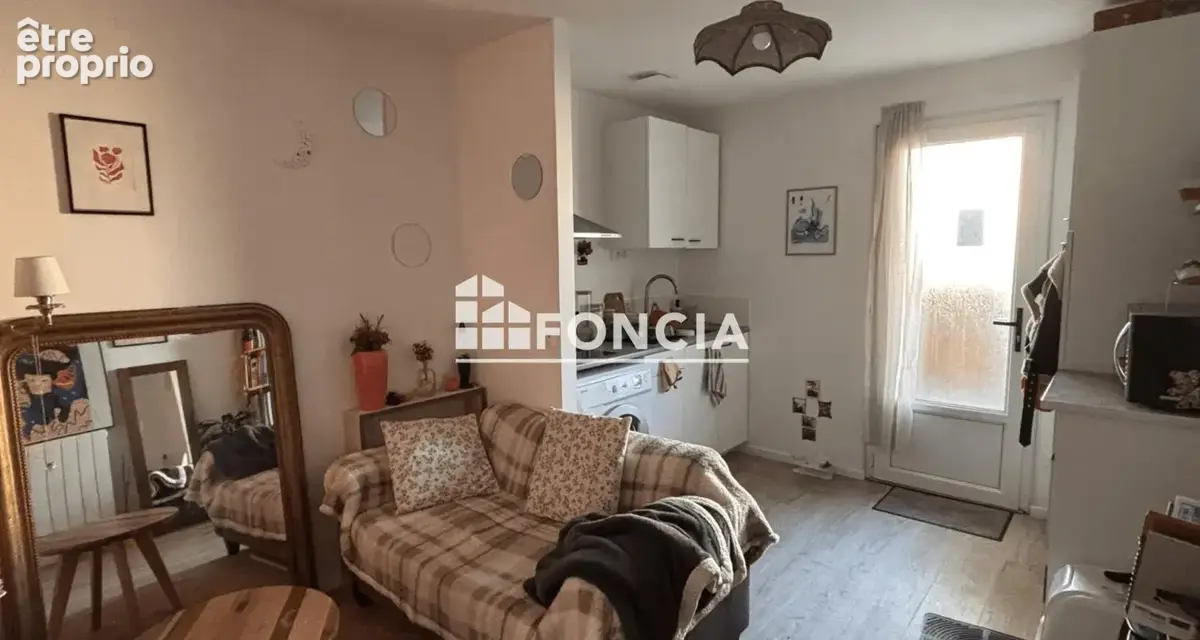 SAINT VIVIEN, très bon rapport locatif pour cet ensemble immobilier de 5 appartements et 4 bureaux - photo 6