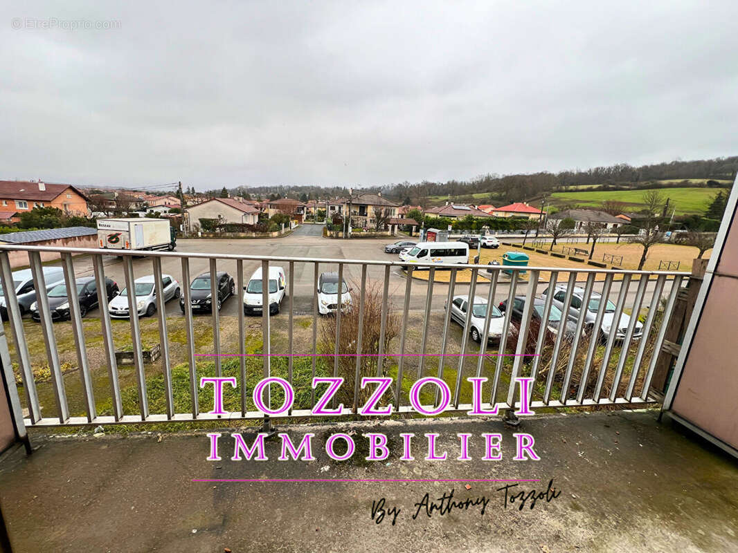 Appartement à SAINT-PIERRE-DE-CHANDIEU