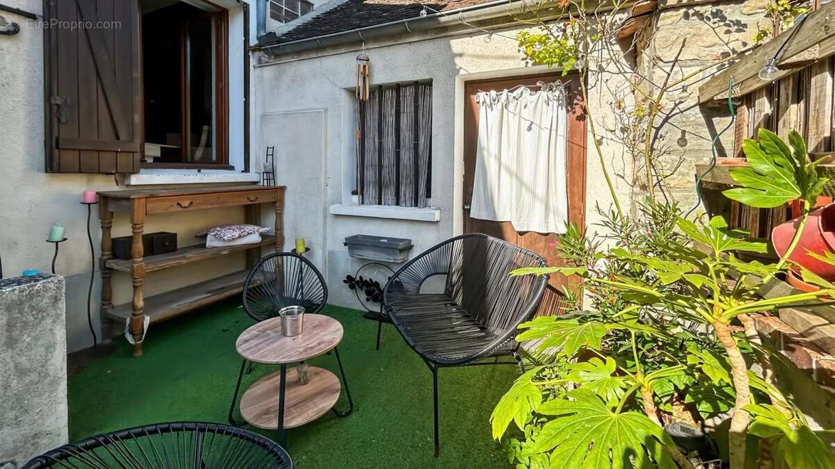 Maison à MONTIGNY-SUR-LOING