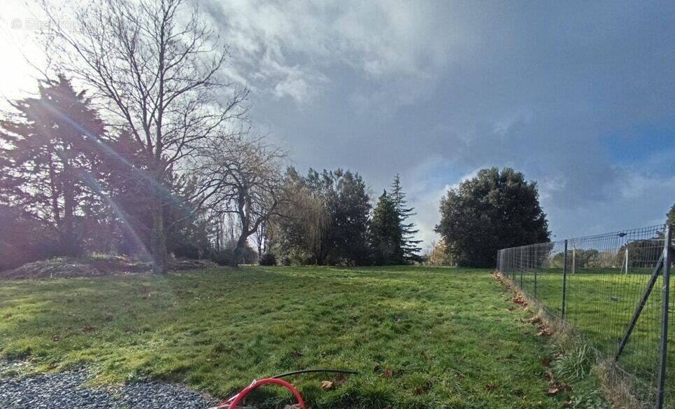 Terrain à LA ROCHELLE