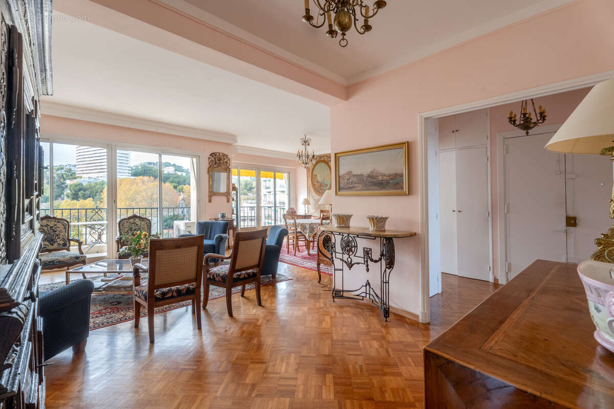 Appartement à MARSEILLE-8E