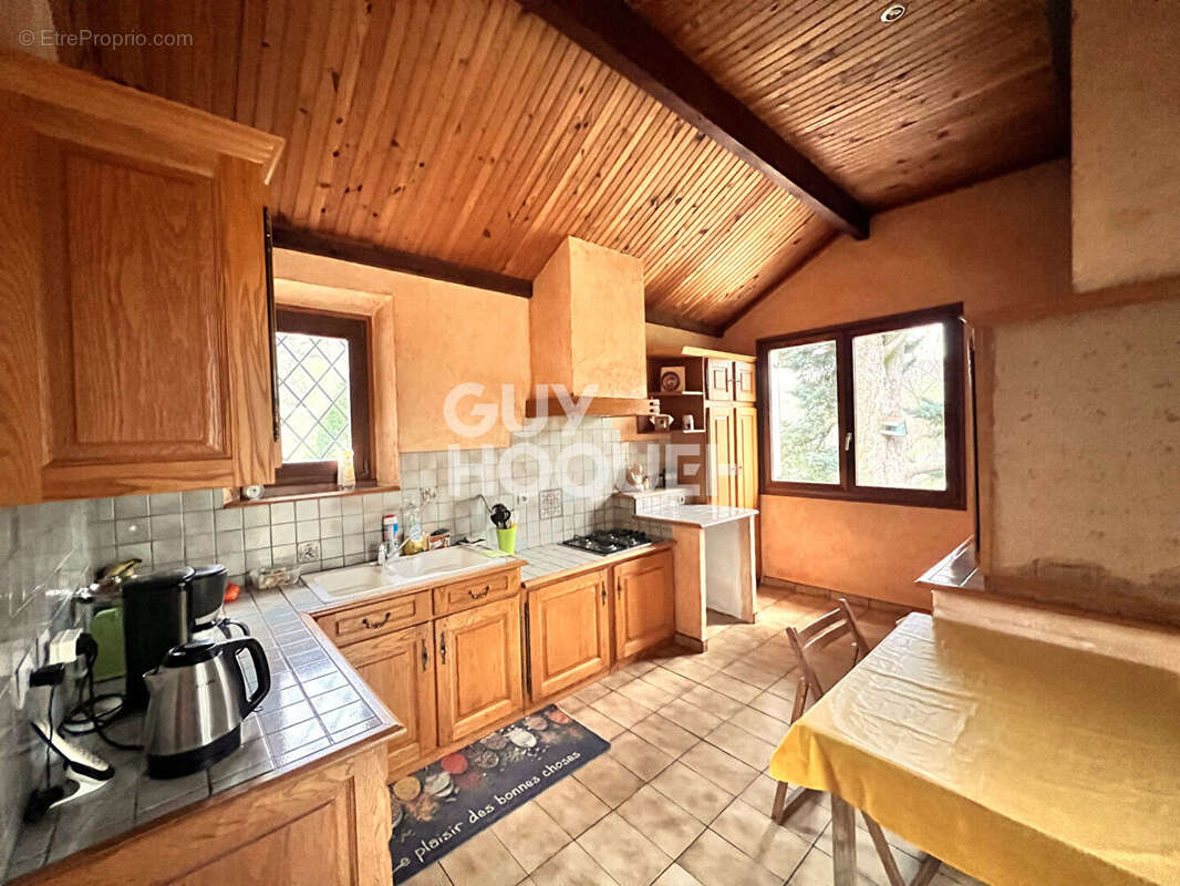 Maison à SAINT-MARTIN-EN-HAUT