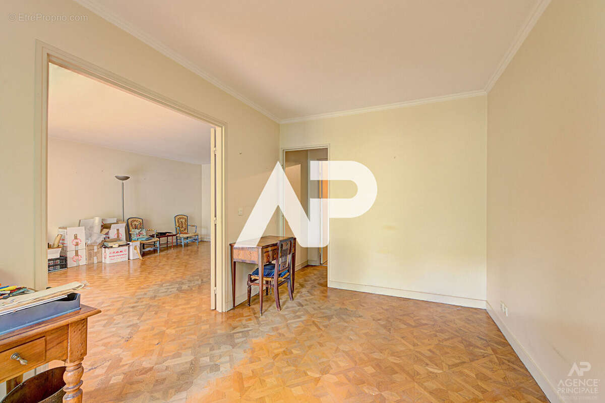 Appartement Rueil Malmaison 4 pièce(s) 80.68 m2 - photo 6