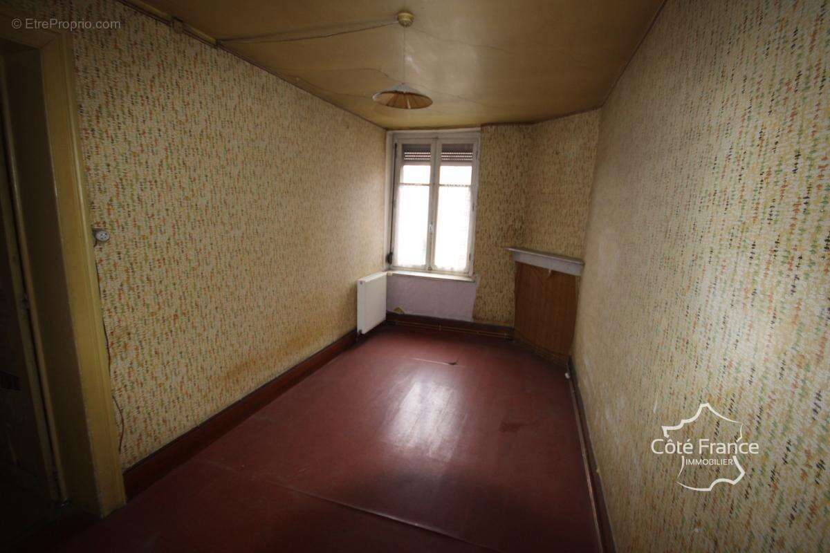 Maison à VIREUX-MOLHAIN