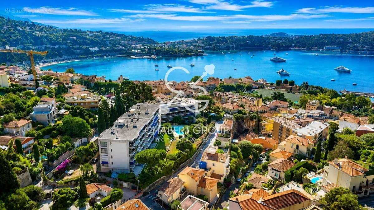 Villefranche-sur-mer - villa - 5 pièces - 237 m² - jardin paysager - rooftop - appartement de service 2 pièces - vue mer panoram - photo 2