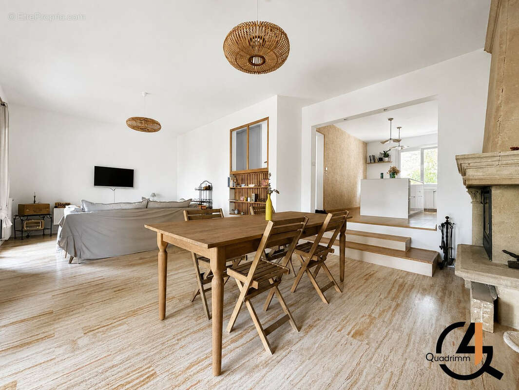 Maison T5 de plain-pied avec jardin, piscine et garage - Entre-Vignes - photo 3