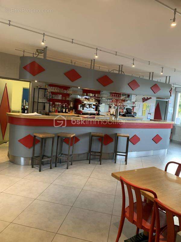 Commerce à MONTOIRE-SUR-LE-LOIR