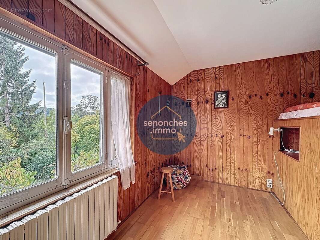 Maison à SAINT-VICTOR-DE-BUTHON