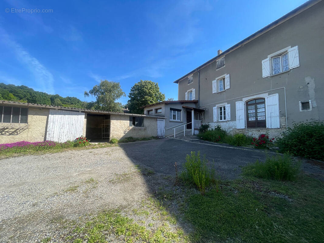 Maison à LES COTES-D'AREY