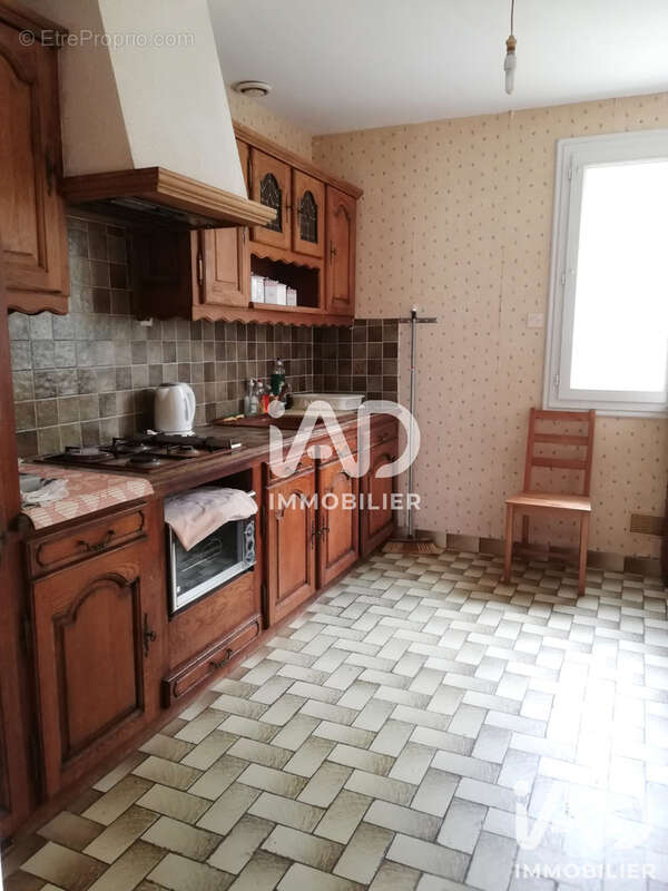 Maison 82 m² à Sainte-Suzanne  - photo 5