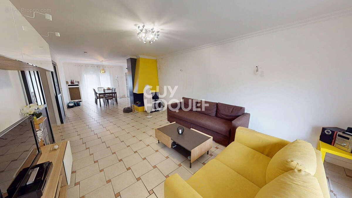 Appartement à LES PAVILLONS-SOUS-BOIS