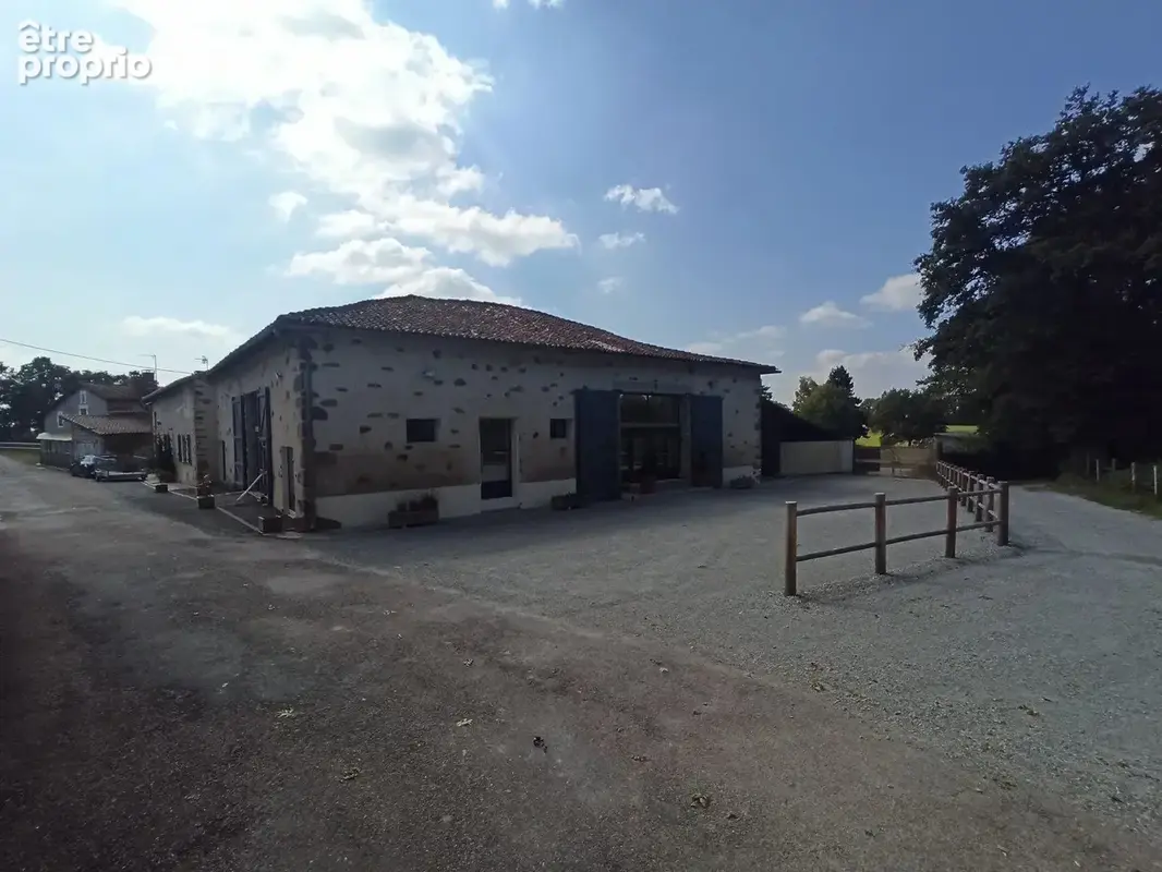 Commerce 900 m² à Esse  - photo 2