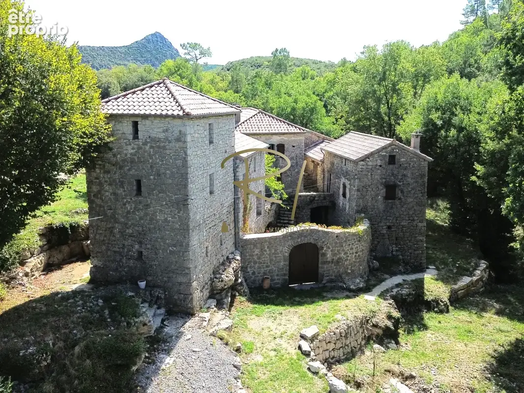 Mas en pierre   300 m2 hab   8 ha de terrain, Sud Ardèche - photo 5
