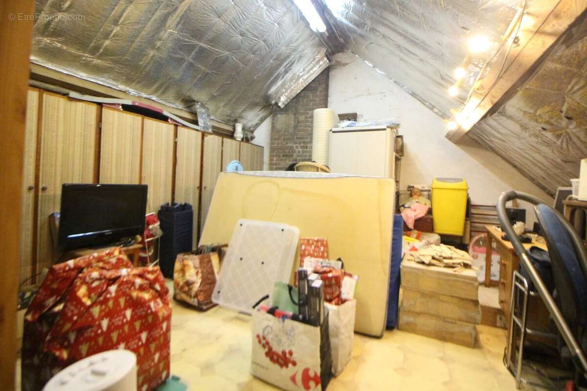 Maison à CIRES-LES-MELLO