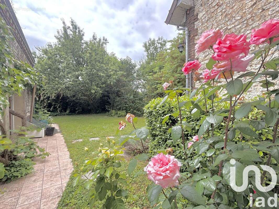 Photo 5 - Maison à BUCHERES