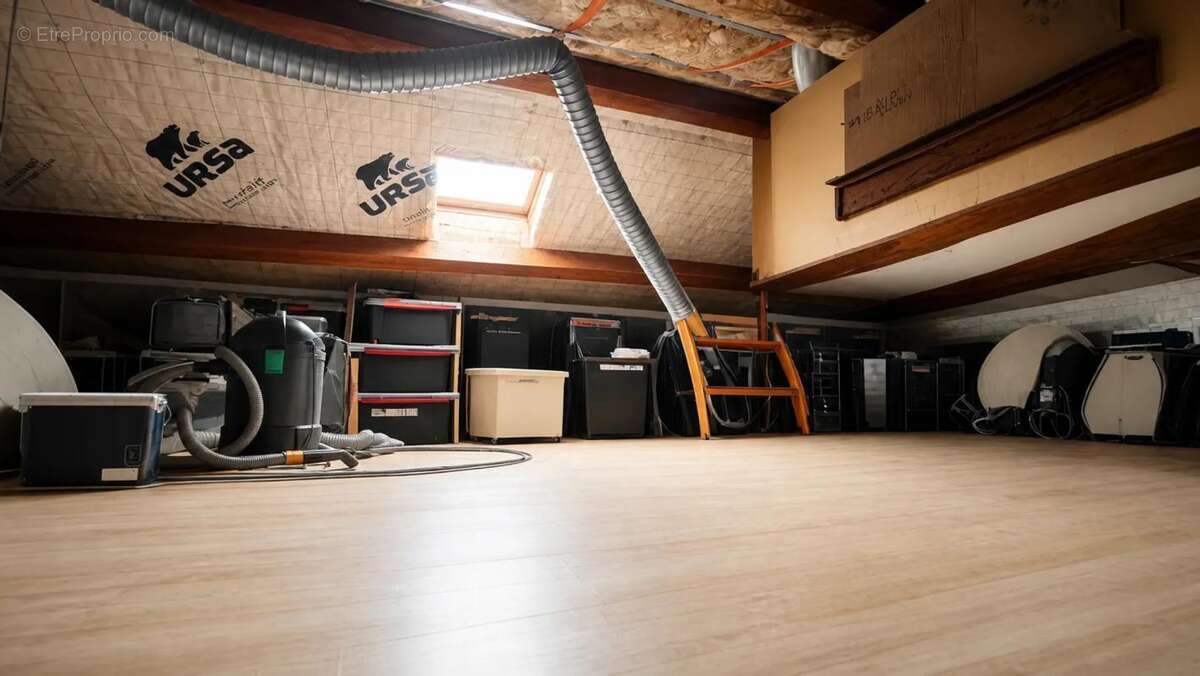 Maison 80 m2 rénovée avec annexe de 40m2 négociable - photo 15