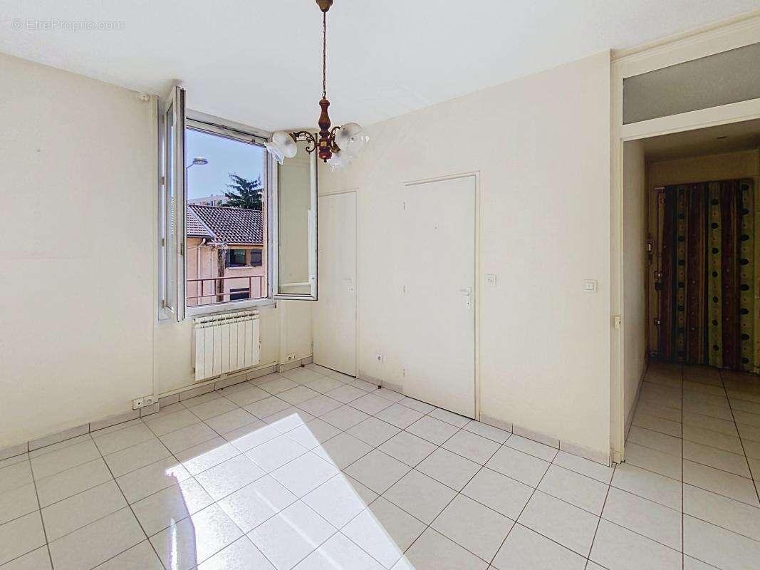 Appartement T2 baigné de lumière - photo 2