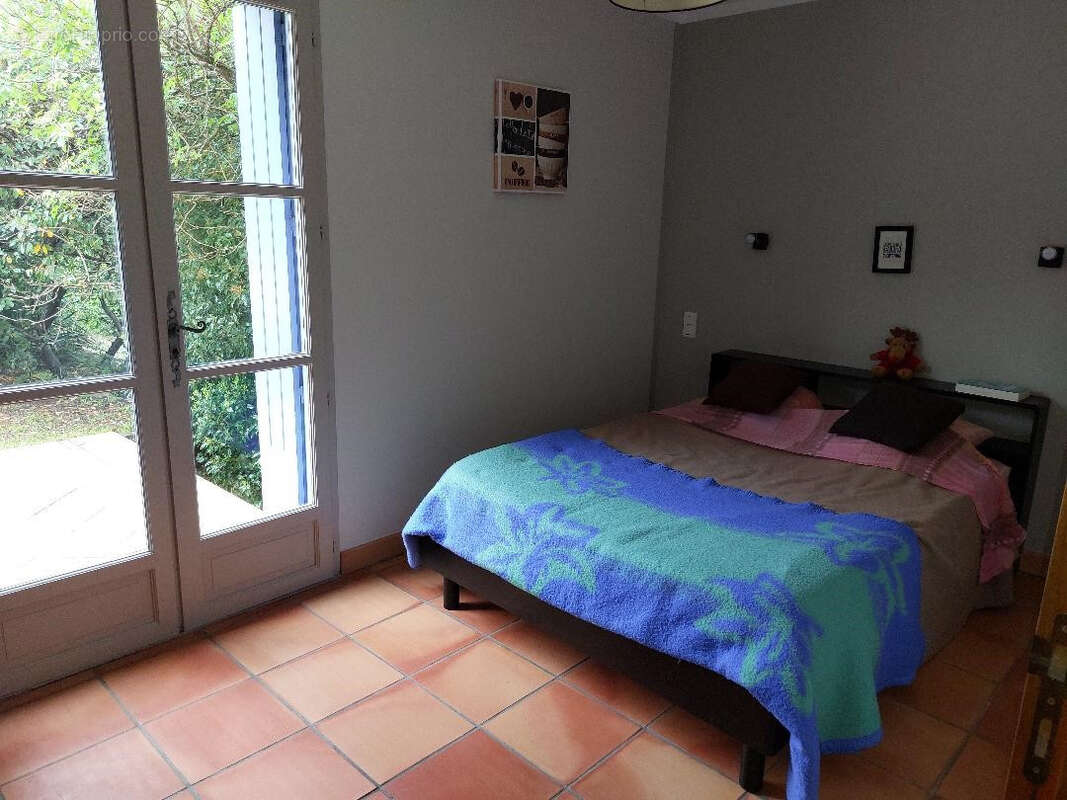 Maison à SAINT-BAUZILLE-DE-MONTMEL