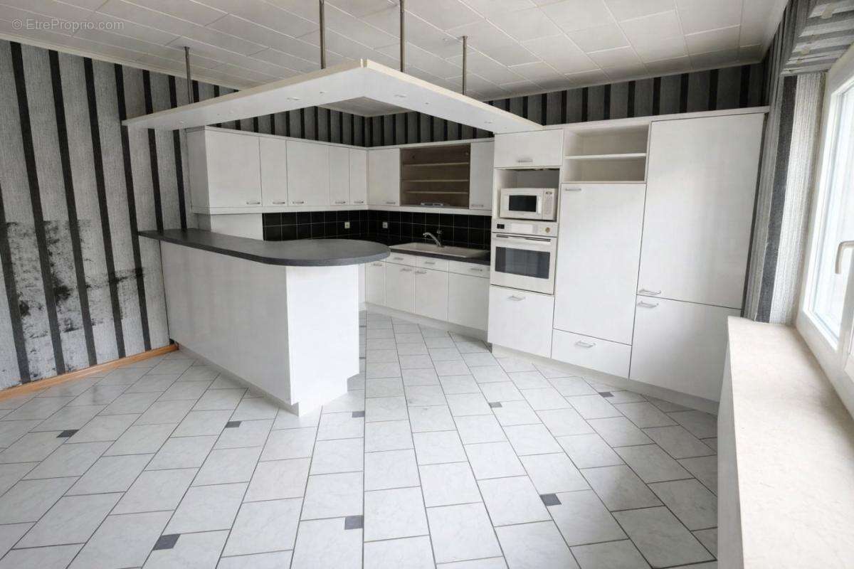 Maison 214 m² à Baerenthal  - photo 4